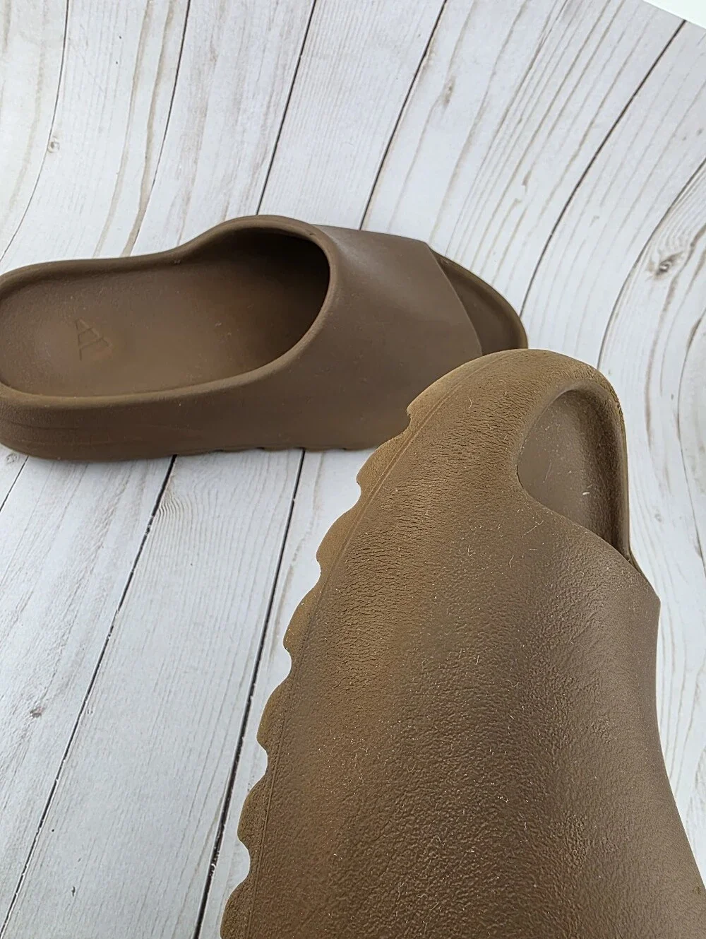 Adidas Yeezy Slides Flax Men’s size 11
